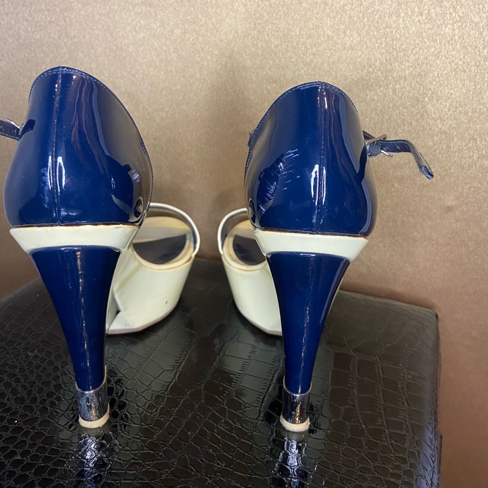 These are a navy and cream Vintage Chanel wedge heel! - Picture 2 of 5